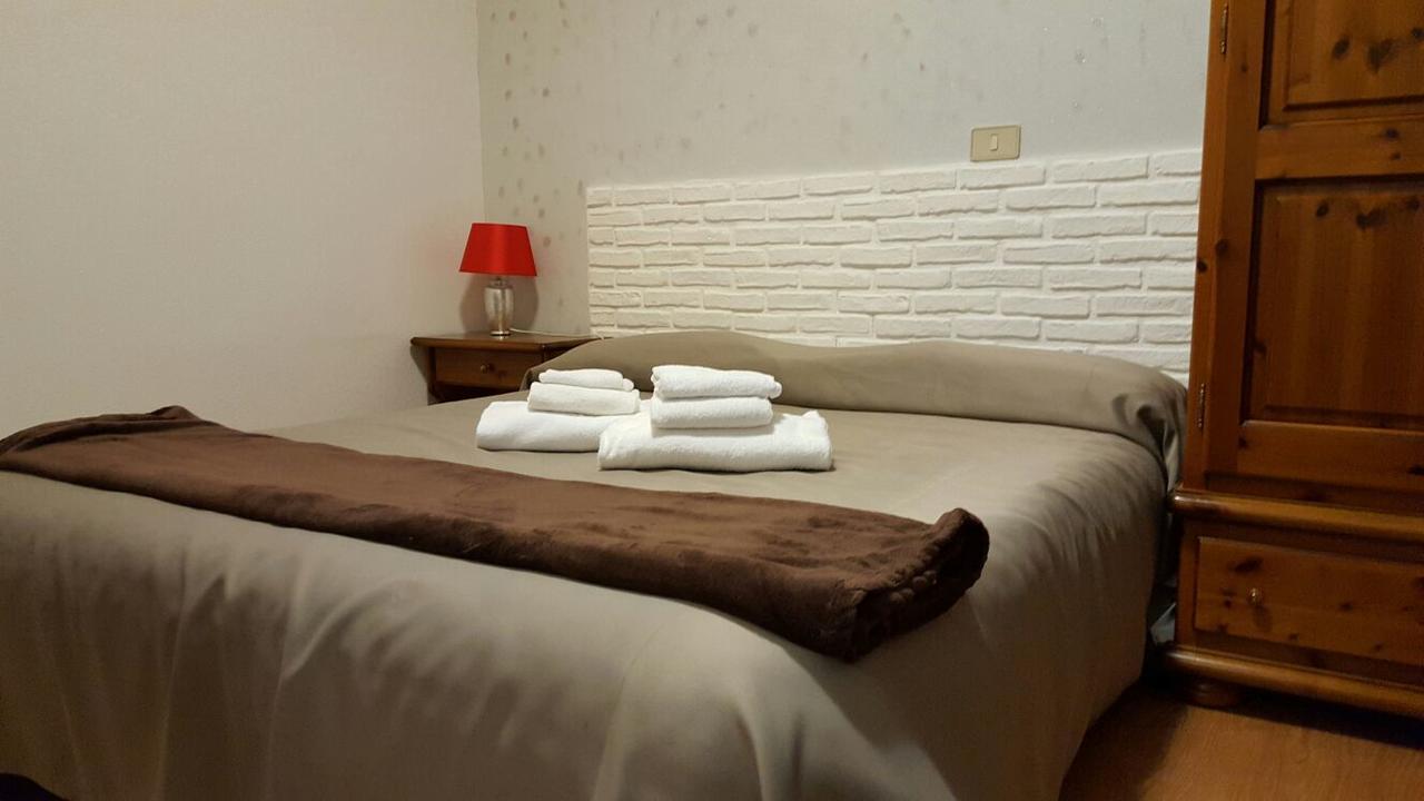 Hotel Calaluna Biella Extérieur photo